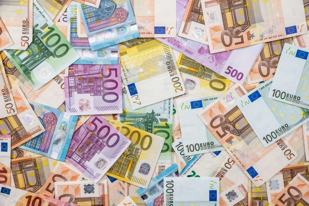 Gérant de SARL discutant de sa rémunération et de ses responsabilités